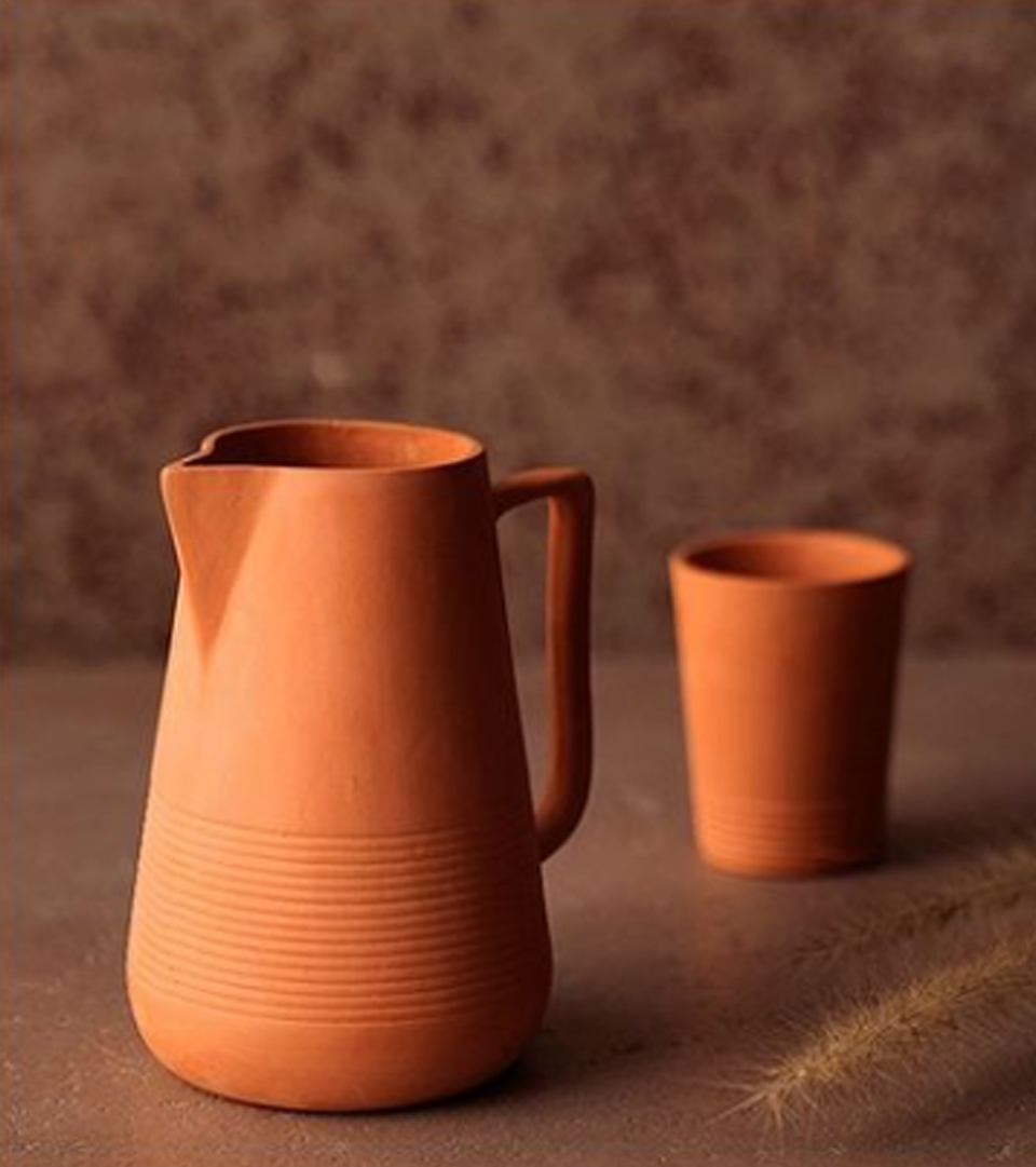 1 The ageless craft of pottery